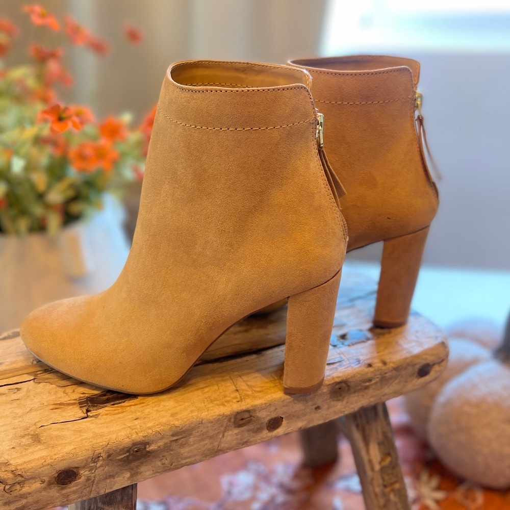 Woman’s faux suede ankle booties Camel - Picture 3 of 6